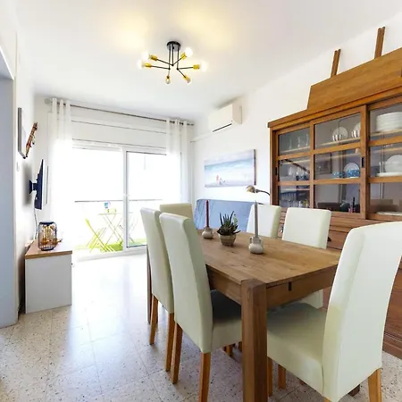 In Roses, 60 M From Apartment