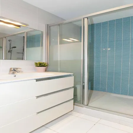 In Roses, 60 M From Apartment