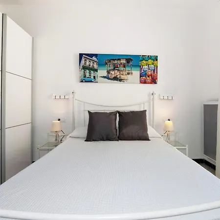 In Roses, 60 M From Apartment *