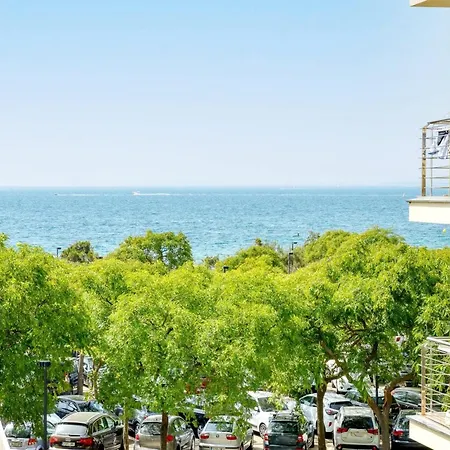 In Roses, 60 M From Apartment