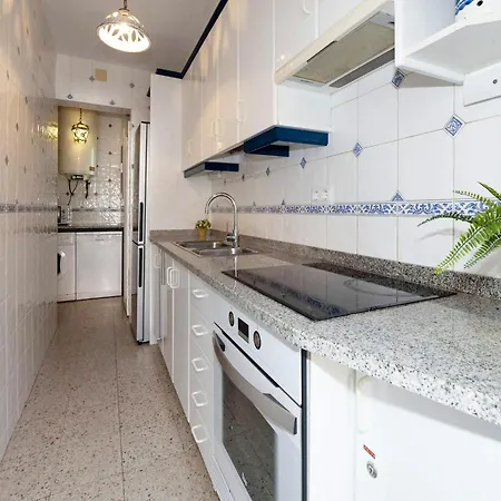 In Roses, 60 M From Apartment